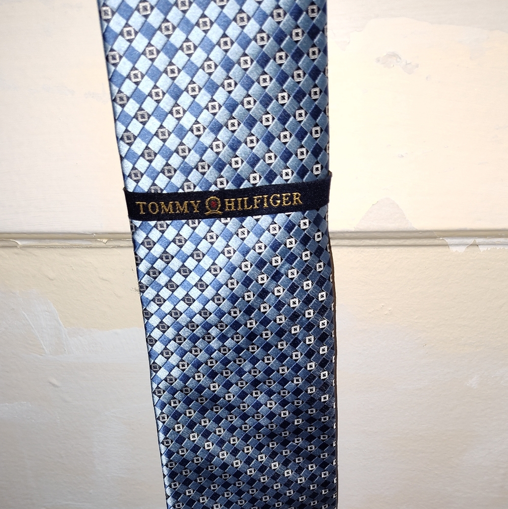 Tommy Hilfiger tie